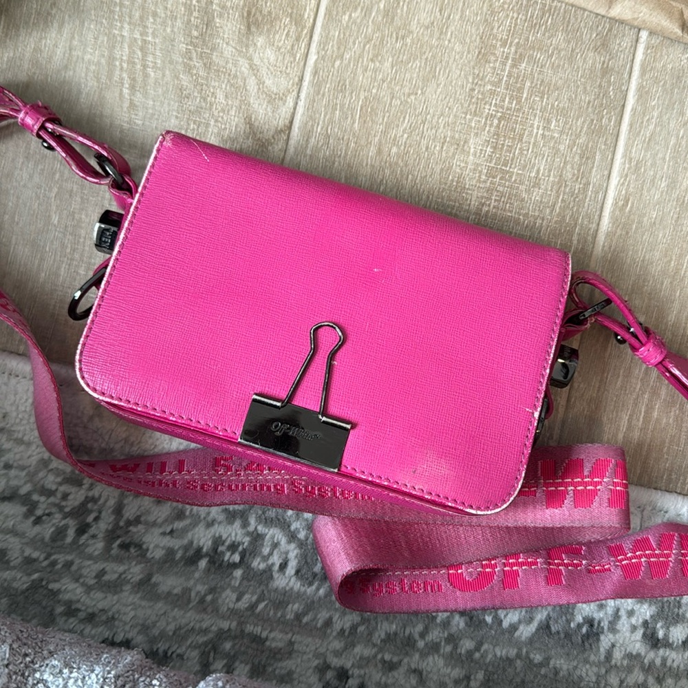 Off White Binder Clip Bag in Pink